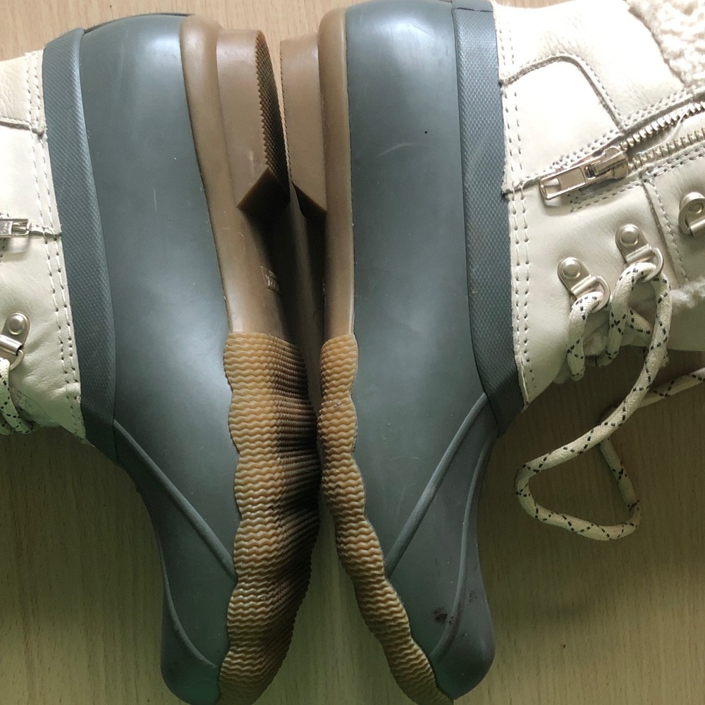 Sperry boots - Picture 9 of 14